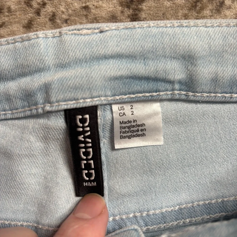 Divided H & M Women’s Light Wash High Rise Skinny Jeans Size 2 - Picture 7 of 8